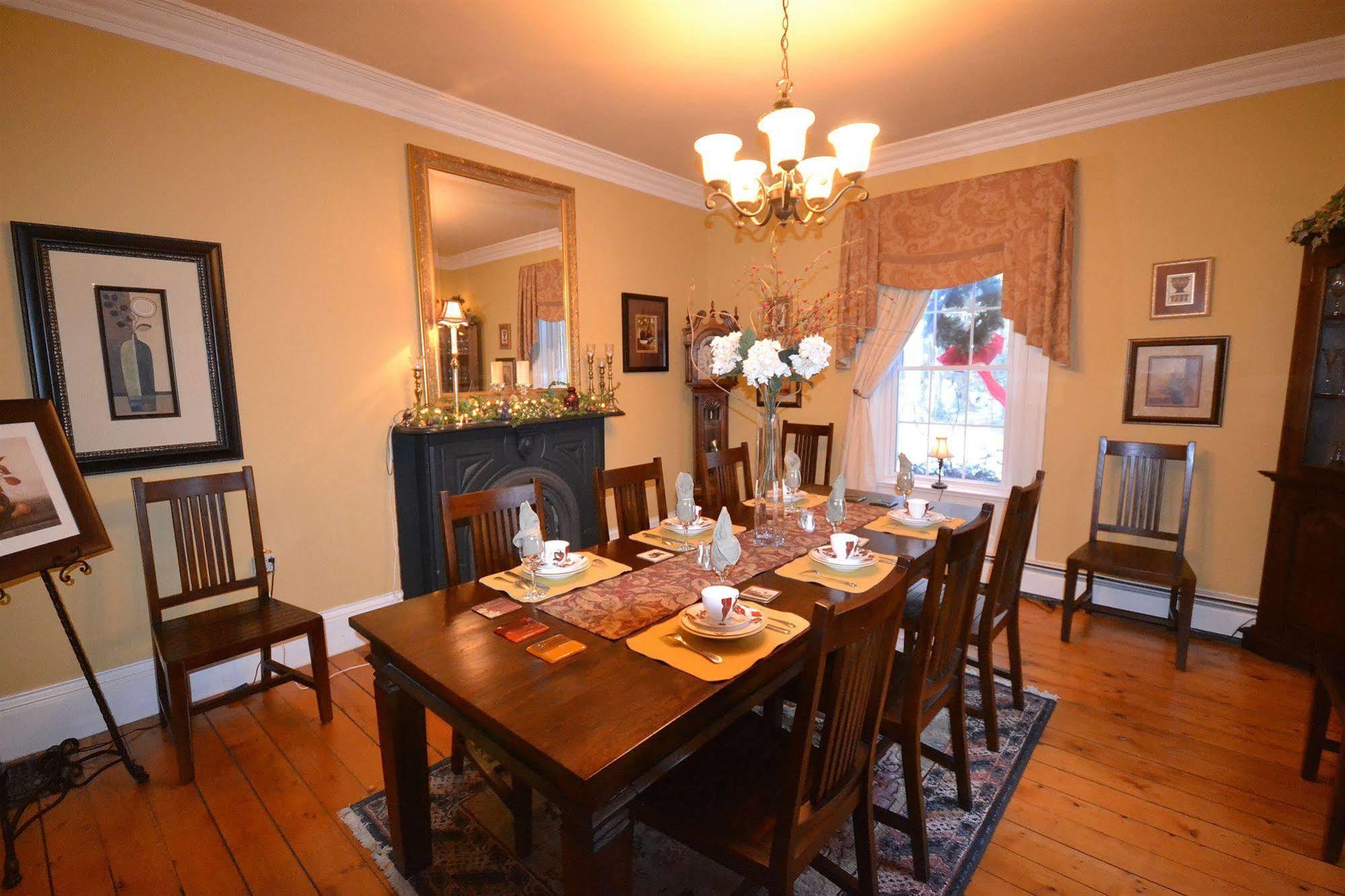 Briarwood Bed & Breakfast Elmsdale Экстерьер фото