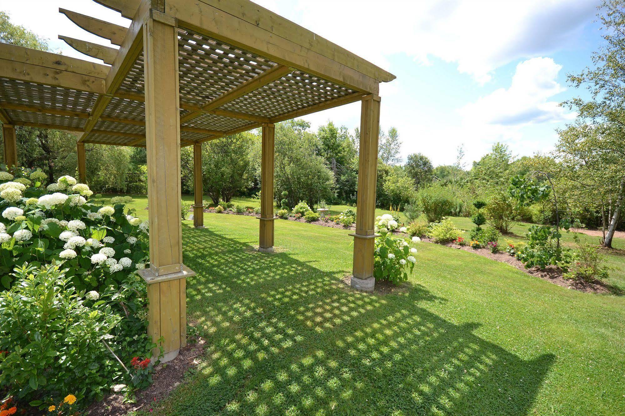 Briarwood Bed & Breakfast Elmsdale Экстерьер фото